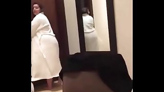 Indian aunty Yam-sized Ass