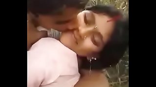 Desi Cute Bhabhi outdoor fucking