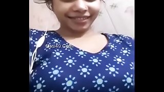 Desi gf exposing and peeing on video call