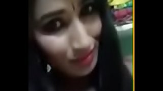 Hot Desi indian shweta flashing cupcakes to her boyfriend mms